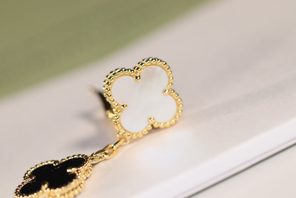 TimiCLOVER EARRINGS GOLD ONYX MOP 3 MOTIF