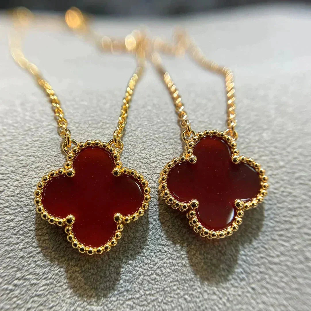 TimiCLOVER 15MM CARNELIAN SINGLE FLOWER NECKLACE