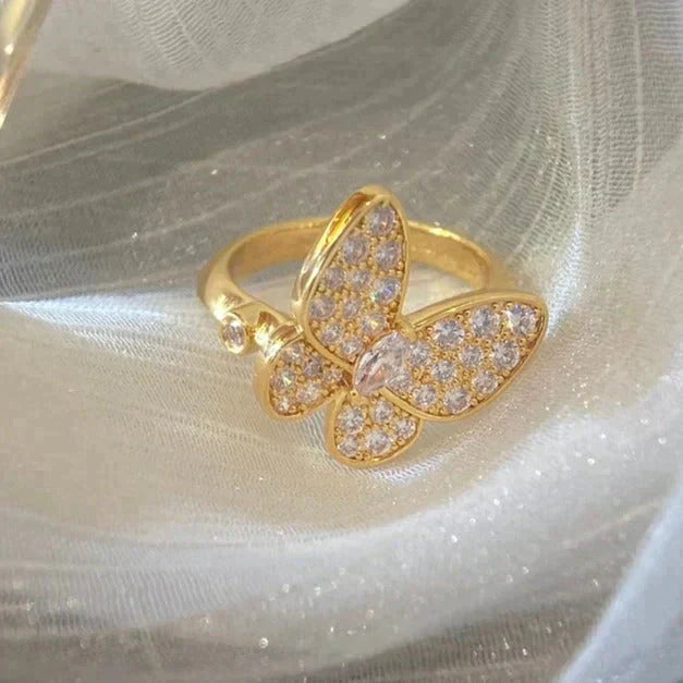 TimiBUTTERFLY DIAMOND RING