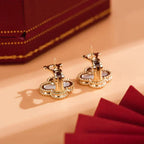 TimiCLOVER MEDIUM 1 MOTIFS  WHITE MOP STUD EARRINGS
