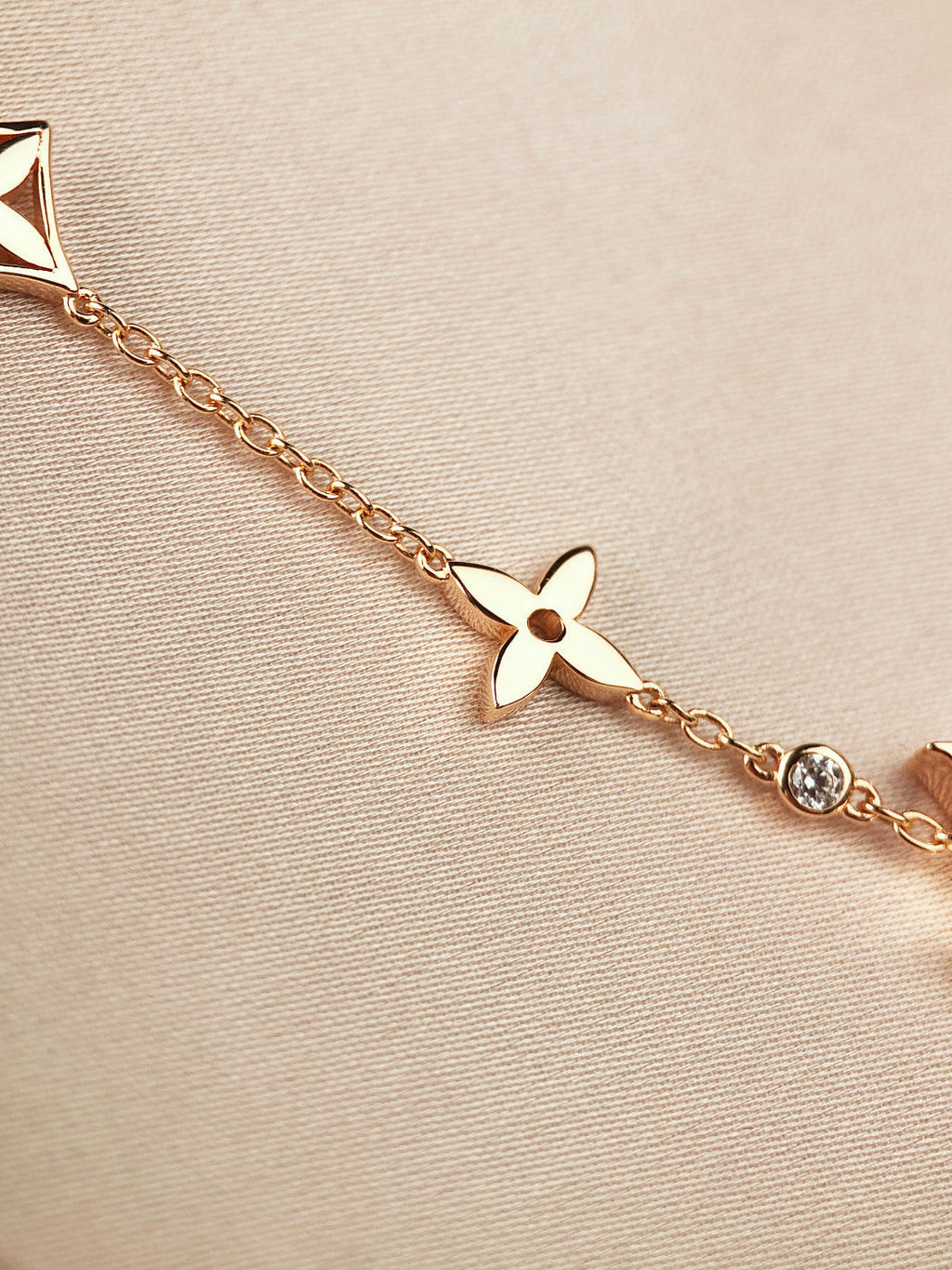 TimiSTAR AND SUN 7 MOTIFS GOLD BRACELET