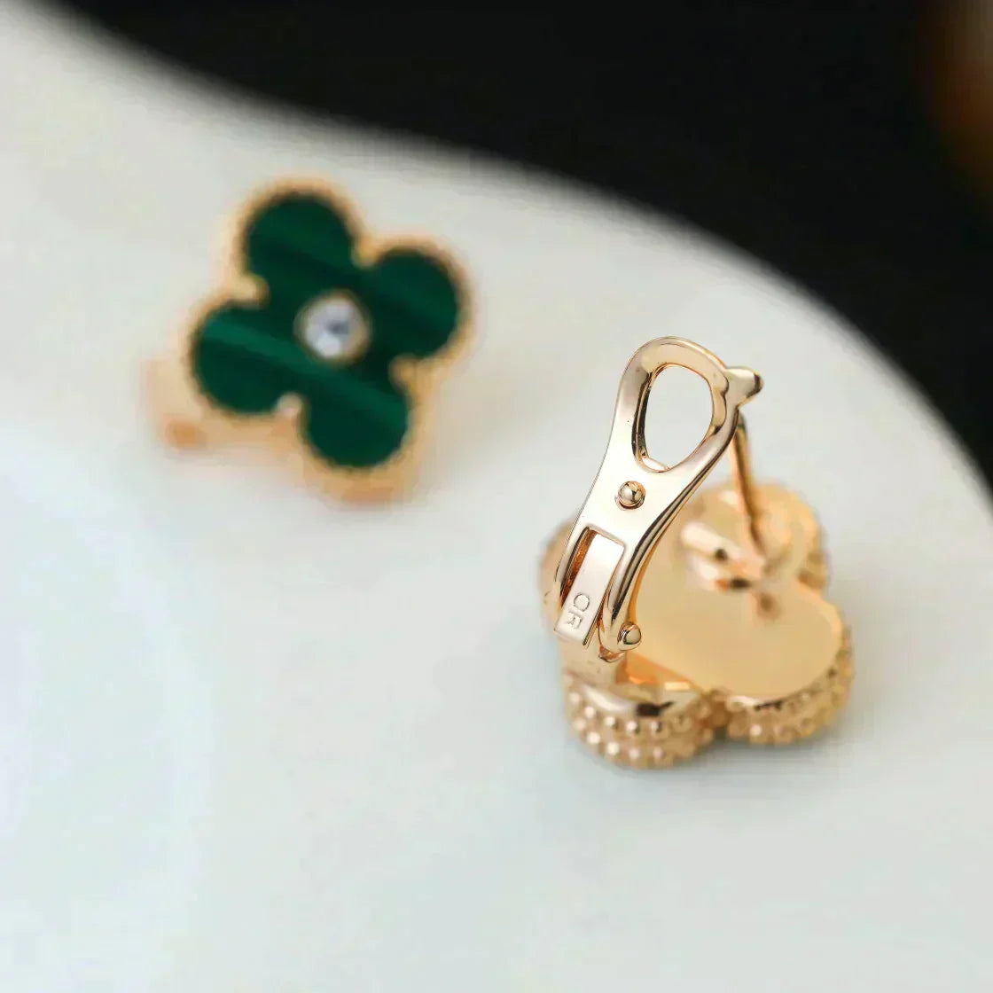 TimiCLOVER MEDIUM 1 MOTIFS MALACHITE DIAMOND EARRINGS