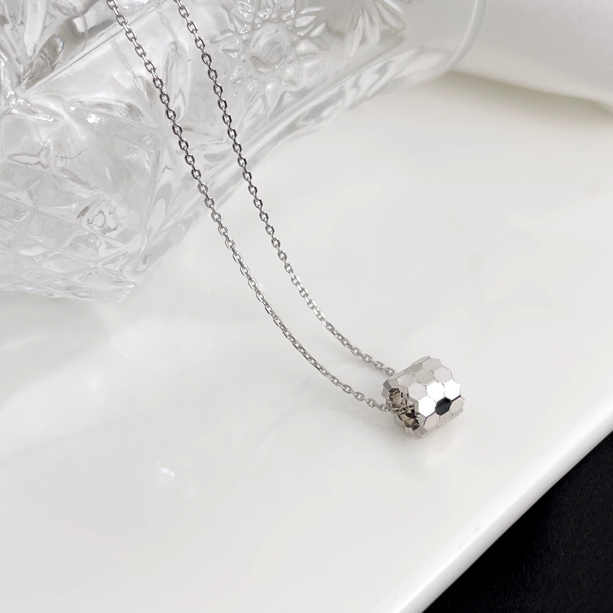 TimiBEE MINI NECKLACE