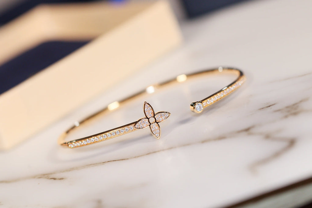 TimiIDYLLE GOLD OPEN BRACELET DIAMOND PAVED