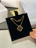 TimiCLOVER ROCK CRYSTAL ROSE GOLD NECKLACE
