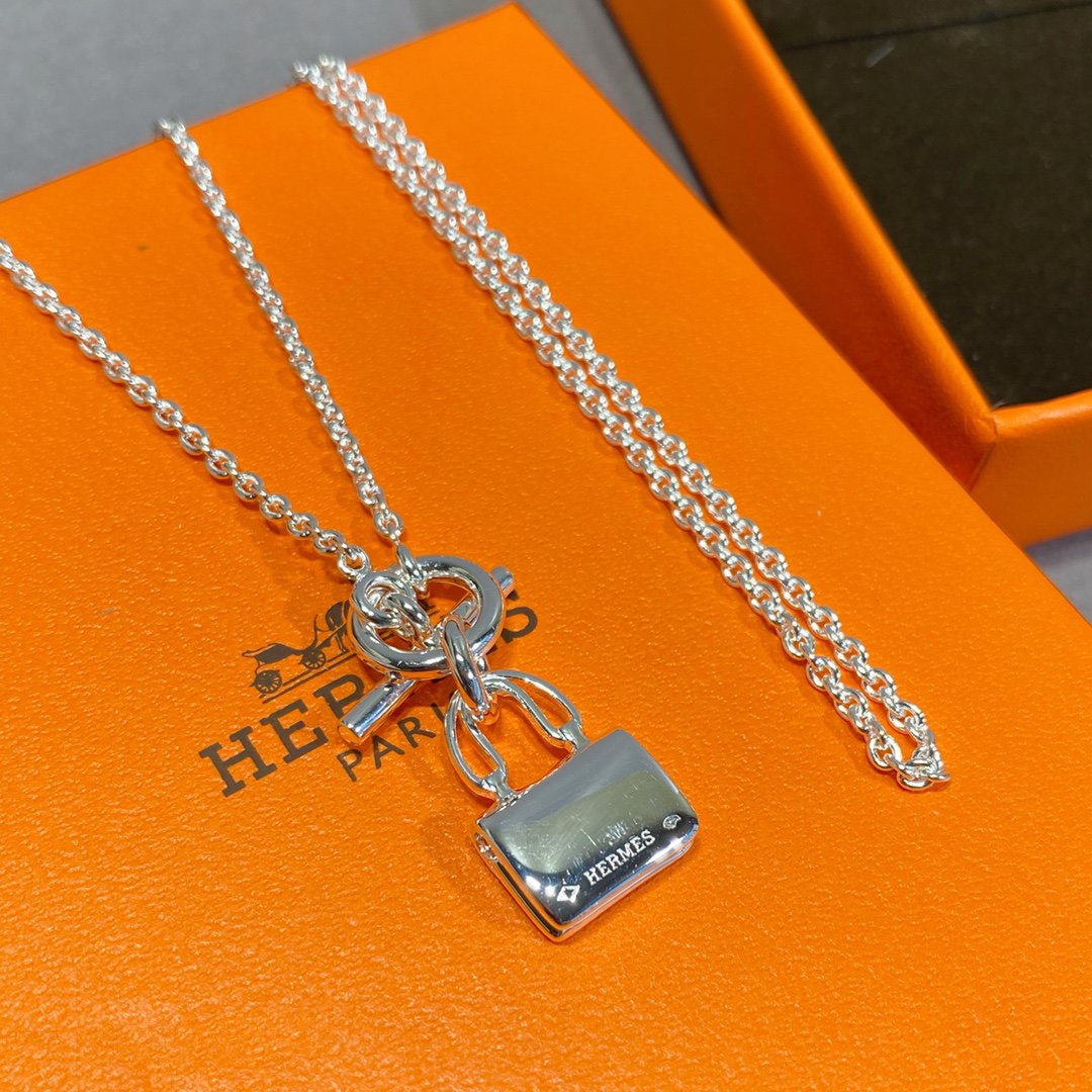TimiCONSTANCE PEDANT SILVER NECKLACE
