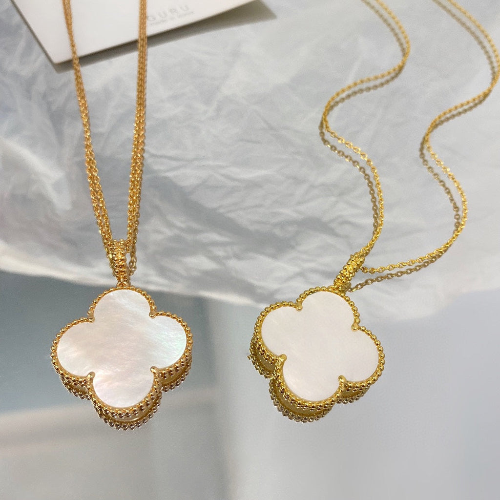 TimiCLOVER 25MM MOP LARGE PENDANT NECKLACE