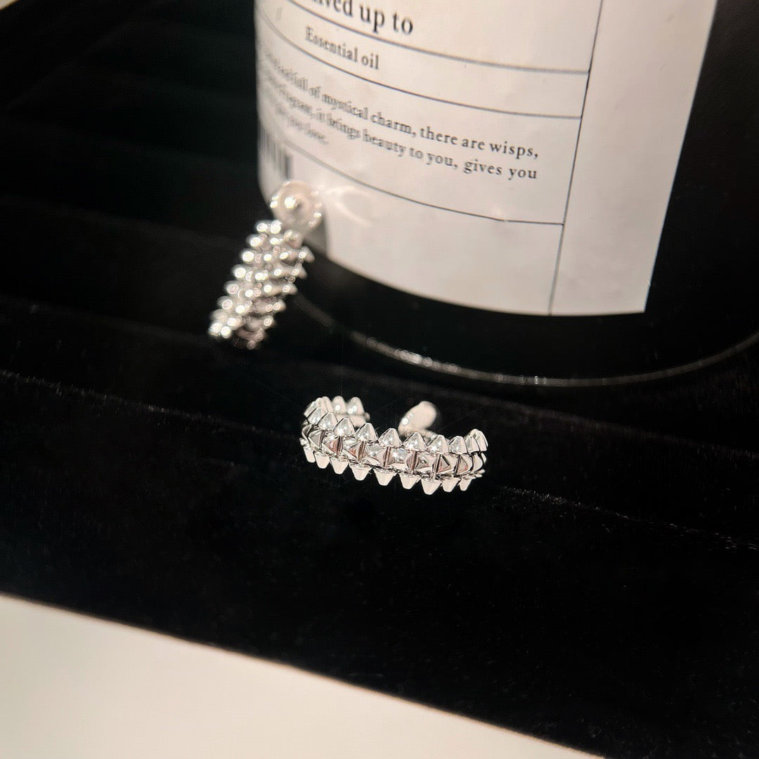 TimiCLASH SMALL HOOP EARRINGS