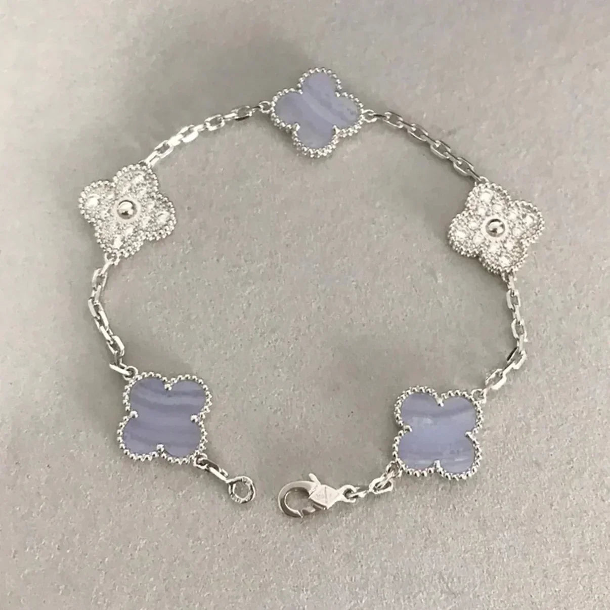[Timi]New  CLOVER 5 MOTIF PURPLE CHALCEDONY BRACELET COLLECTION