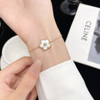 ¡®Timi¡¯LUCKY WHITE MOP PLUM BLOSSOM  BRACELET