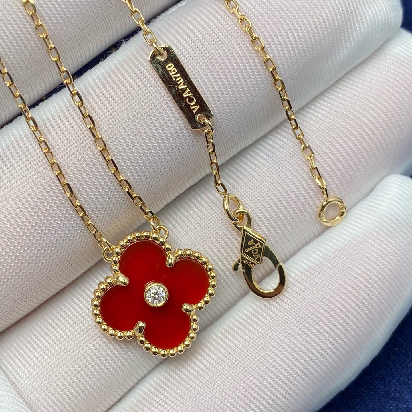 TimiCLOVER 15MM DIAMOND CARNELIAN NECKLACE