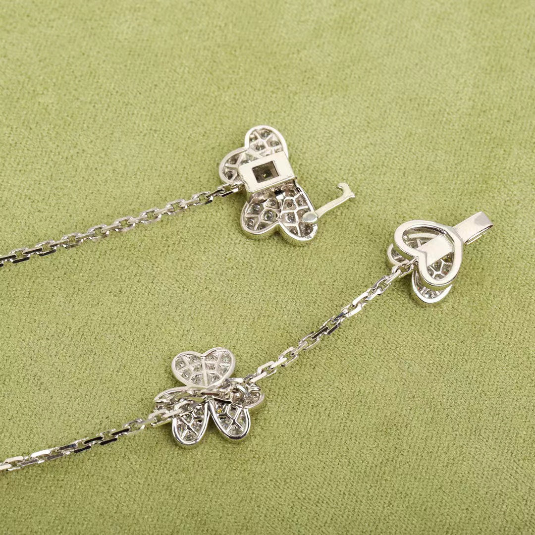 TimiFRIVOLE SILVER 9 FLOWERS NECKLACE