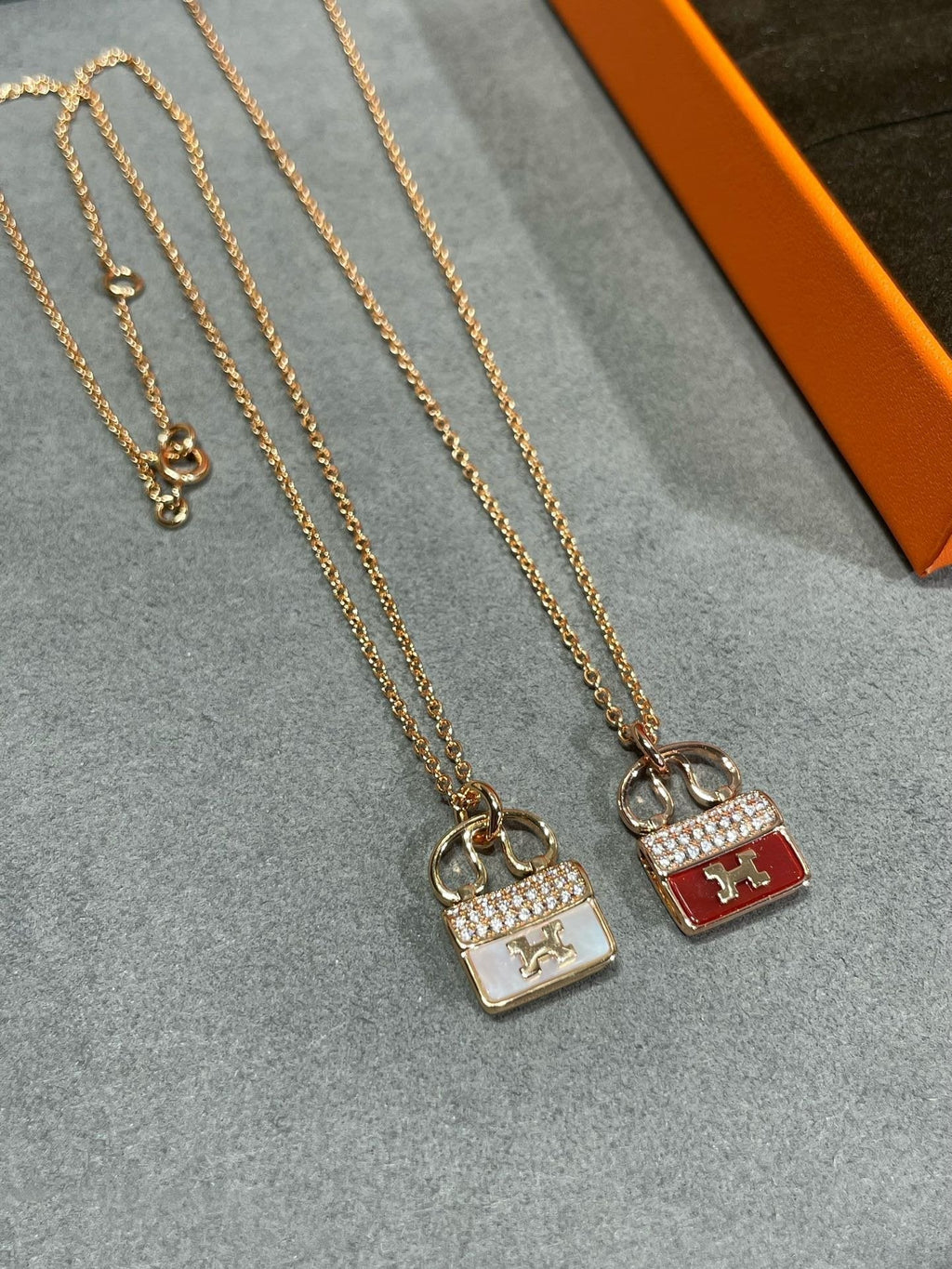 TimiH CIRCE MOISSANITE PENDANT NECKLACE GOLD