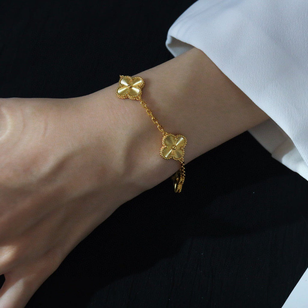 [Timi] CLOVER 5 MOTIF LASER BRACELET COLLECTION