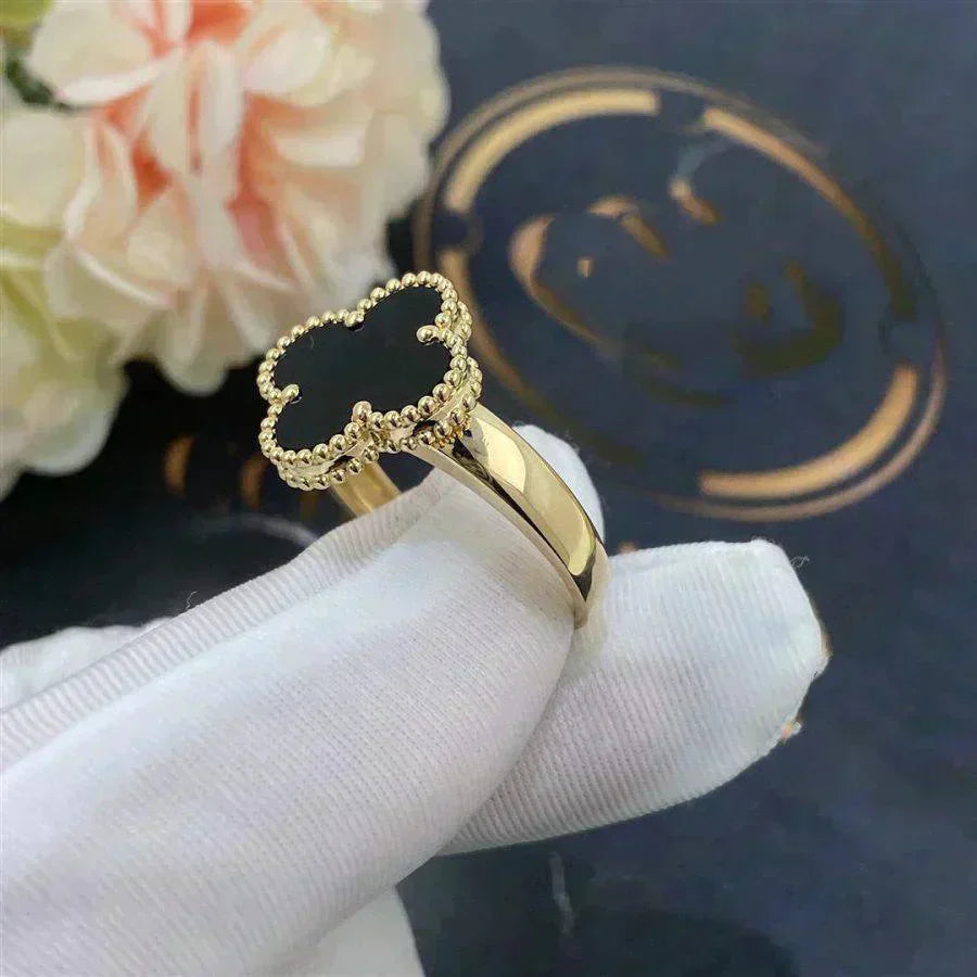 TimiCLOVER ONYX RING