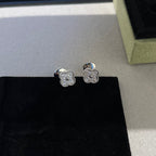 TimiCLOVER MINI DIAMOND STUD EARRINGS